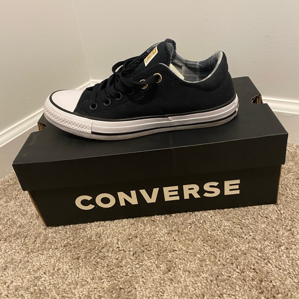 Let’s get into some sneakers for a moment